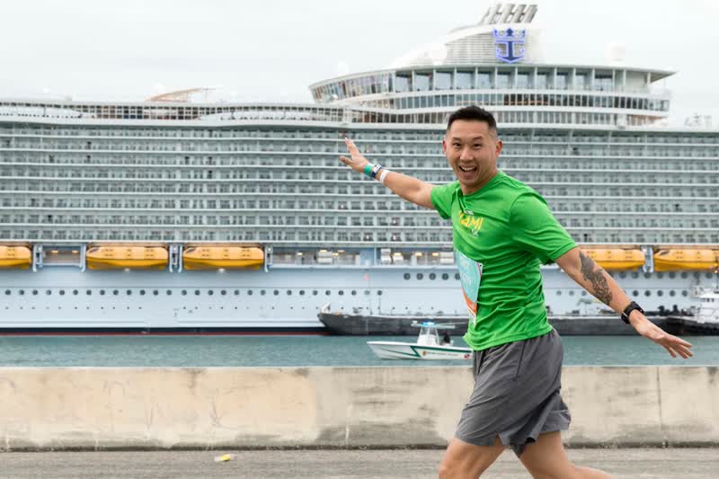 Life Time Tropical 5K runner in Miami