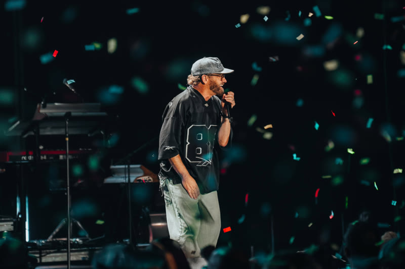 TobyMac live on stage, Hits Deep Tour Estero