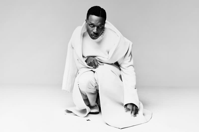 Leslie Odom, Jr. portrait for The Christmas Tour in Sarasota