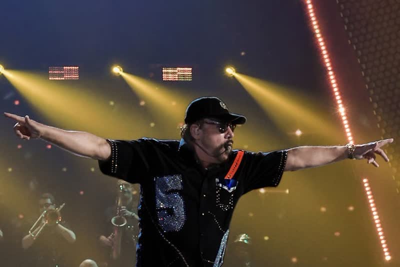 KC and the Sunshine Band live in Clearwater